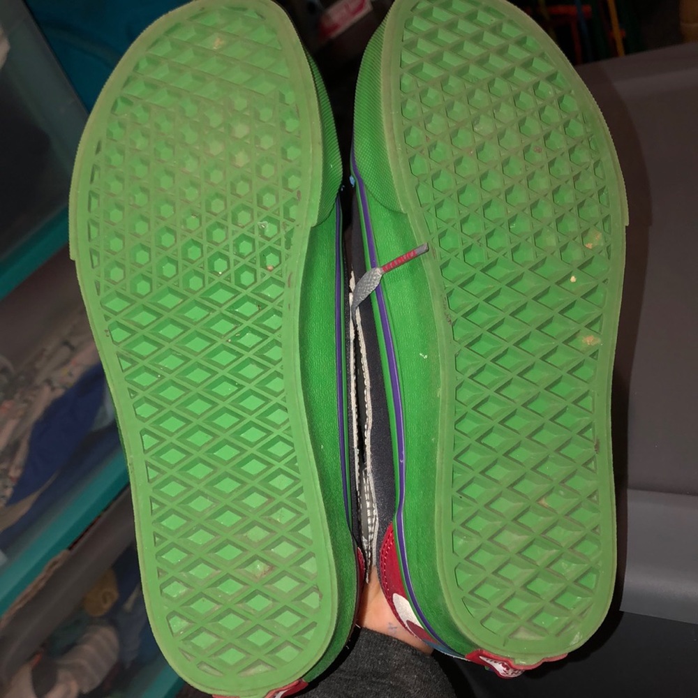 Vans - Picture 6 of 6